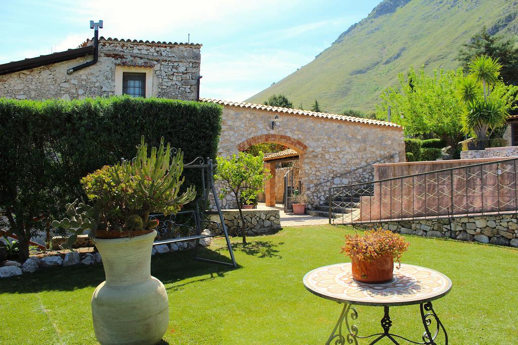 Casale Maddalena Vila Carini Exterior foto